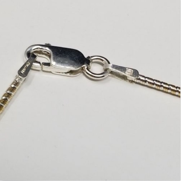 sterling silver chain with crystal pendent - Picture 4 of 5